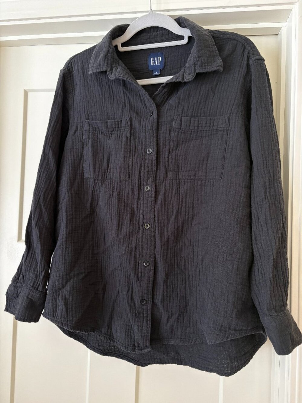 GAP black 100% cotton button-down shirt